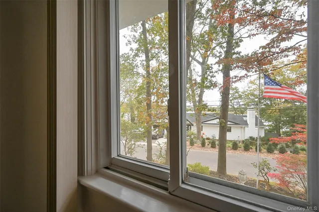 $1,175,000 | 746 Sound View Road, Mill Neck, NY 11765