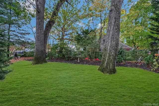 $1,175,000 | 746 Sound View Road, Mill Neck, NY 11765