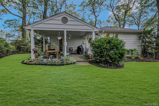 $1,175,000 | 746 Sound View Road, Mill Neck, NY 11765