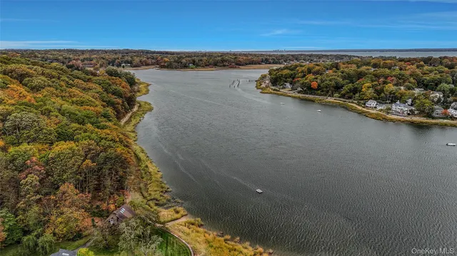 $1,175,000 | 746 Sound View Road, Mill Neck, NY 11765