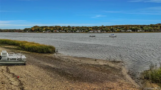 $1,175,000 | 746 Sound View Road, Mill Neck, NY 11765