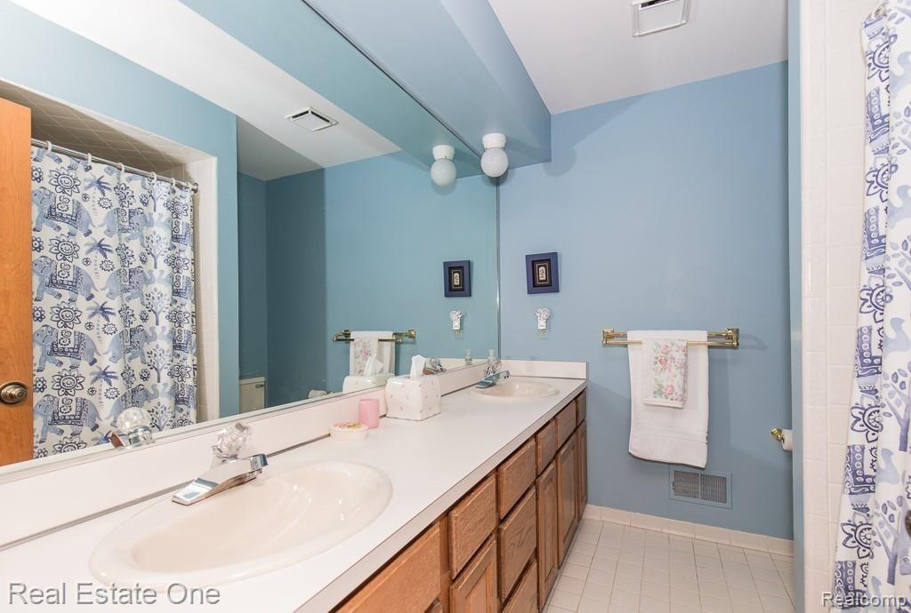 2601 Winter Park Road Rochester Hills, MI 48309 - Photo 26 of 48