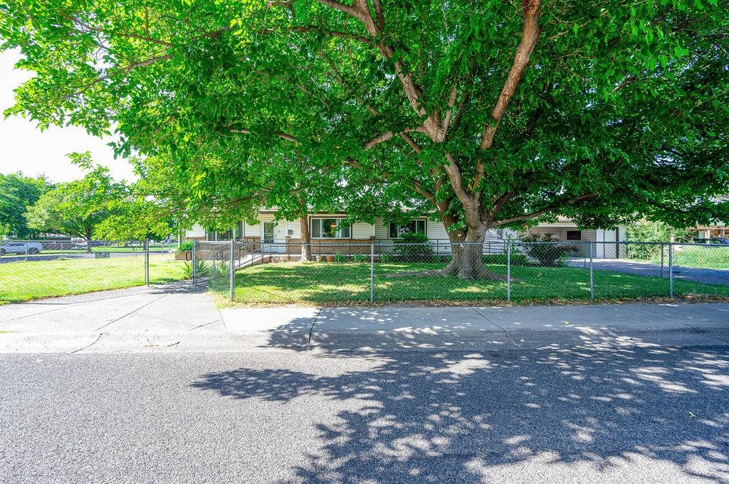 181 Elm Avenue Grand Junction, CO 81501 - Photo 2 of 25 a view of a house with a big yard
