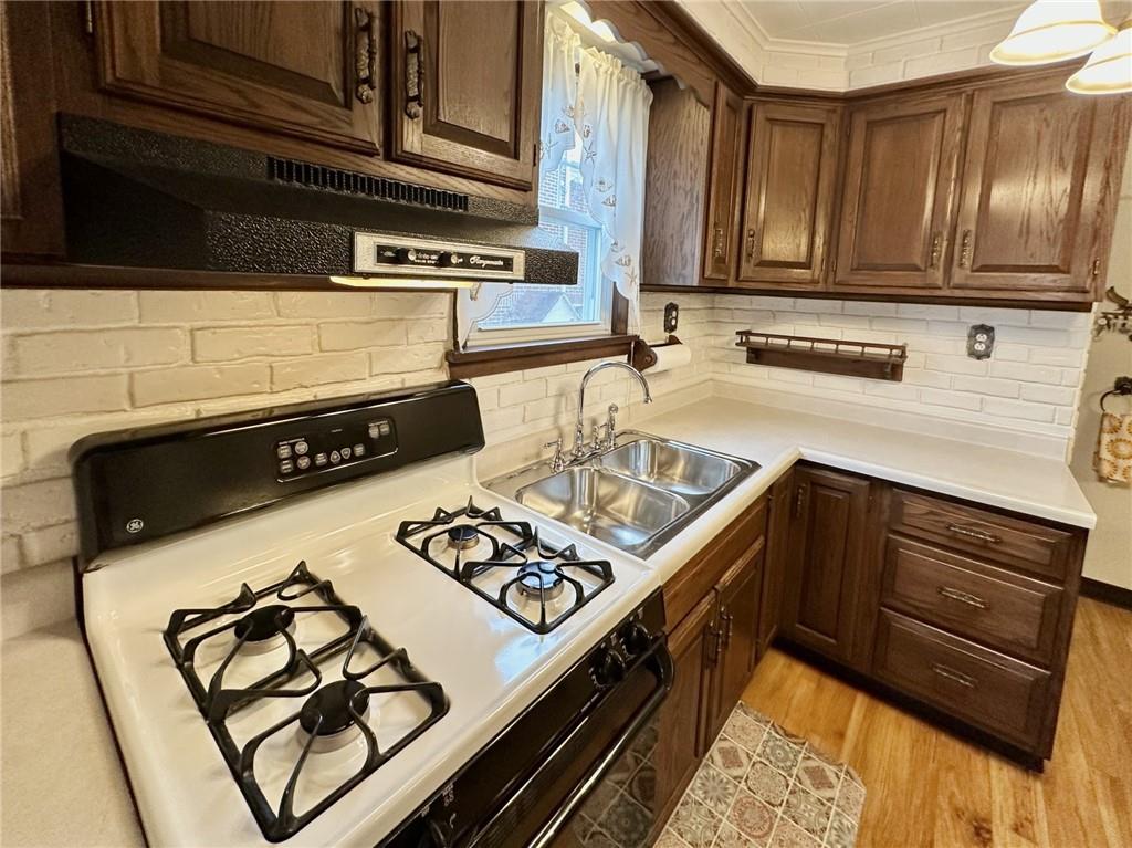 715 Longfellow St Extension Vandergrift, PA 15690 - Photo 11 of 40 Gallery Image 11