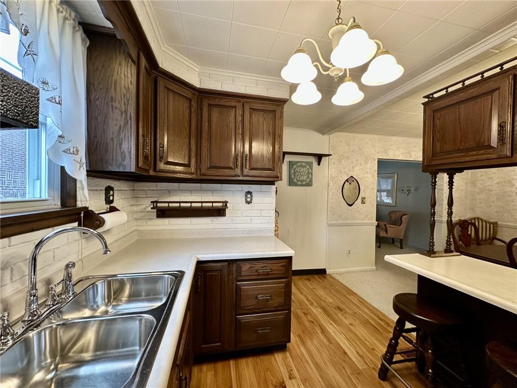 715 Longfellow St Extension Vandergrift, PA 15690 - Photo 9 of 40 Gallery Image 9