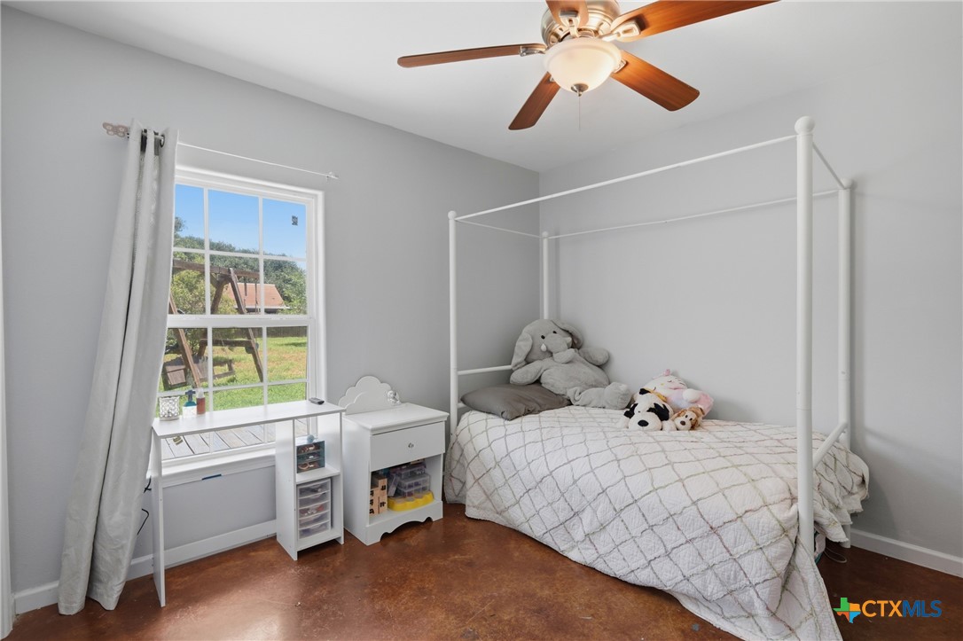 554 West Austin Street Luling, TX 78648 - Photo 32 of 47