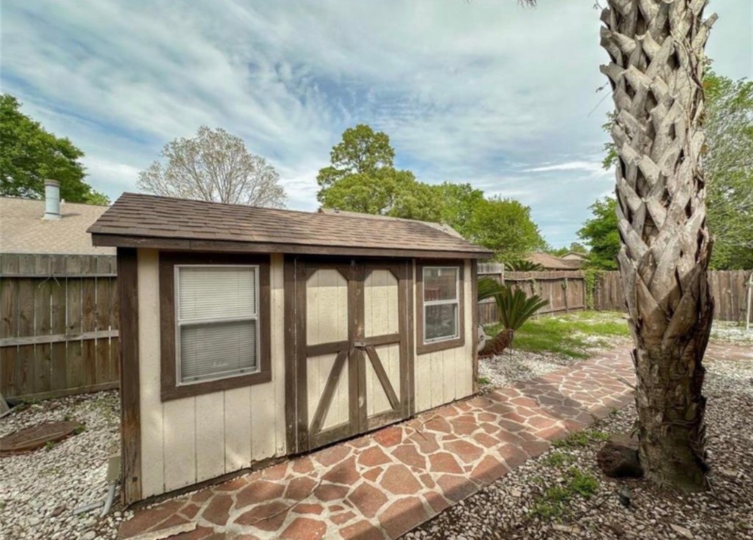 7311 Fuchsia Lane Humble, TX 77346 - Photo 37 of 38 a view of outdoor space and yard