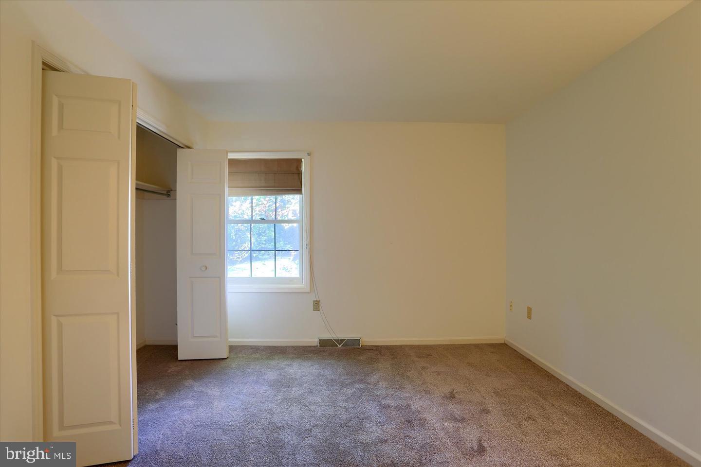 1300 Sand Hill Road Hummelstown, PA 17036 - Photo 17 of 24 an empty room with a window