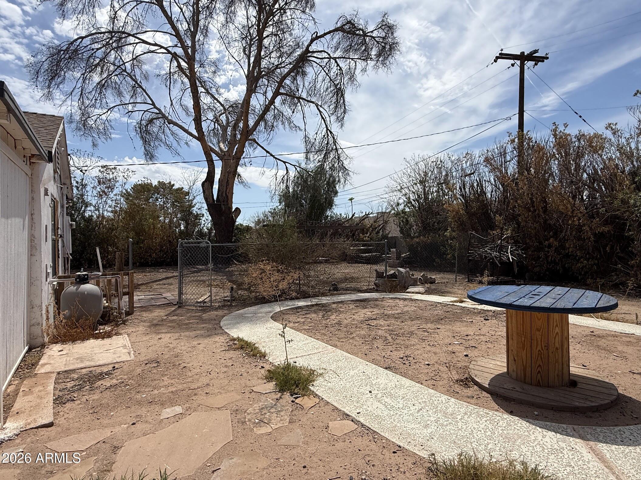 599 West Vah Ki Inn Road Coolidge, AZ 85128 - Photo 27 of 32 Old pool
