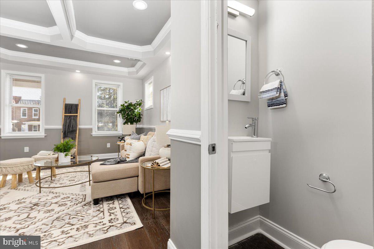 4038 Fairfax Road Baltimore, MD 21216 - Photo 3 of 39