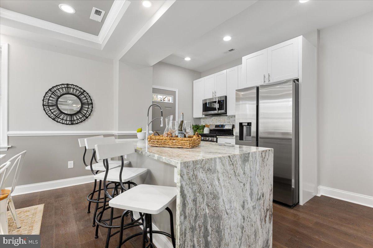 4038 Fairfax Road Baltimore, MD 21216 - Photo 8 of 39