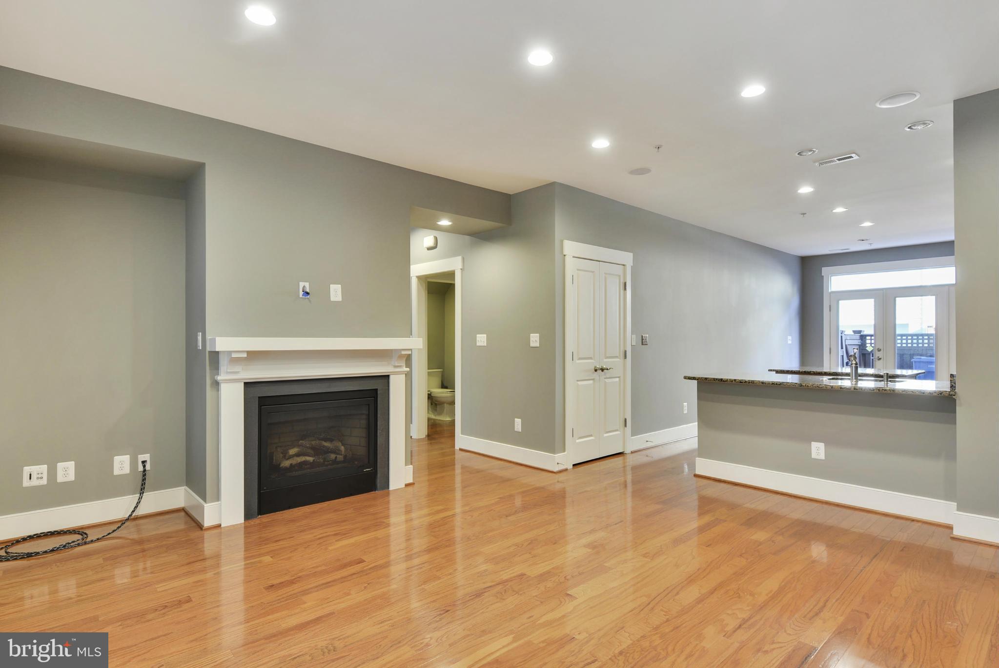 9525 Ament Street Silver Spring, MD 20910 - Photo 5 of 22 Family Room