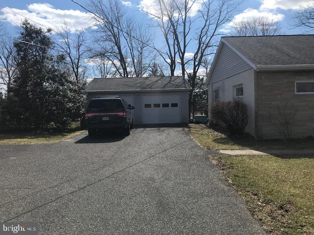 2254 Big Road Gilbertsville, PA 19525 - Photo 4 of 21 Gallery Image 4
