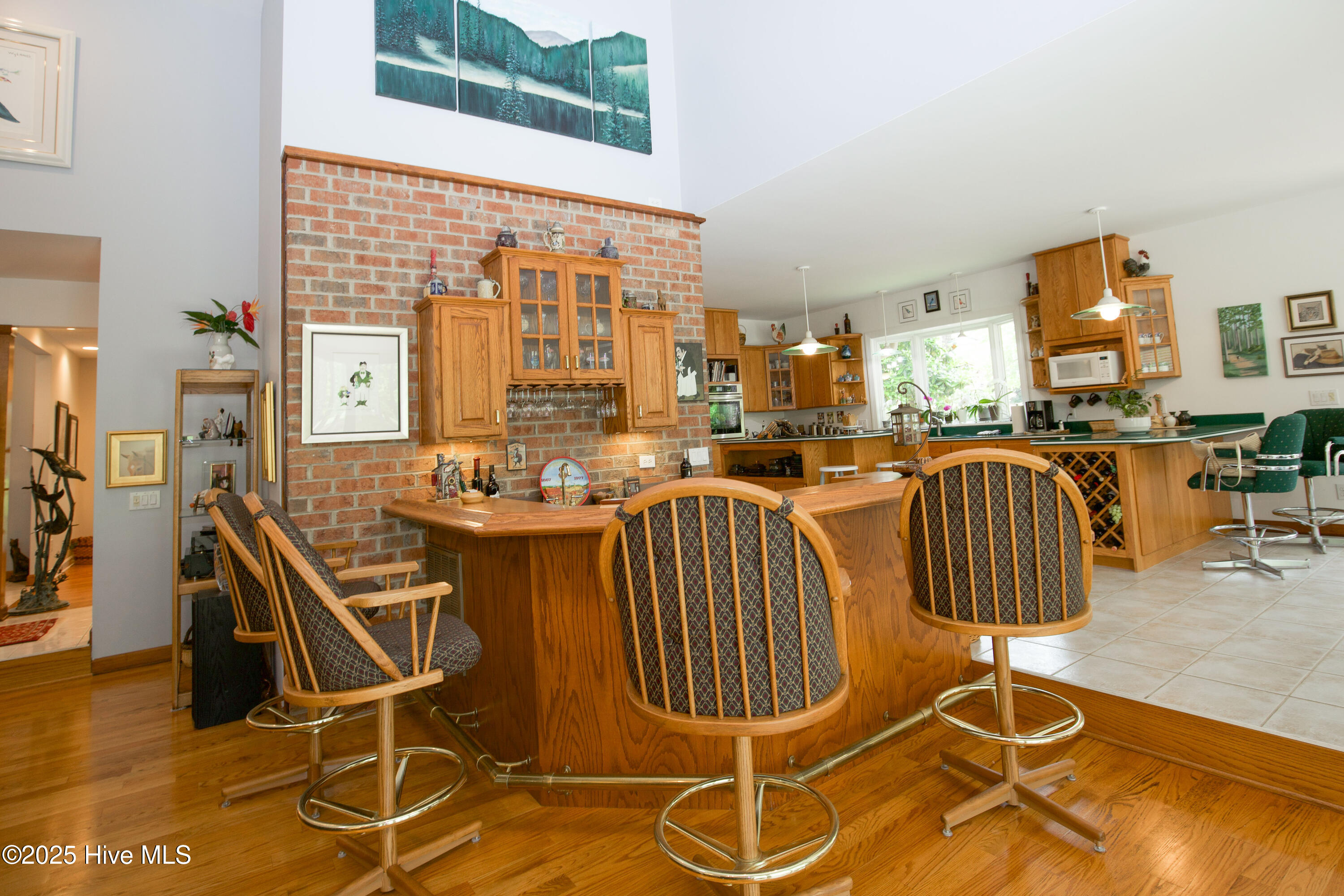 17 Troon Drive Pinehurst, NC 28374 - Photo 28 of 105 Great Room built in Bar area