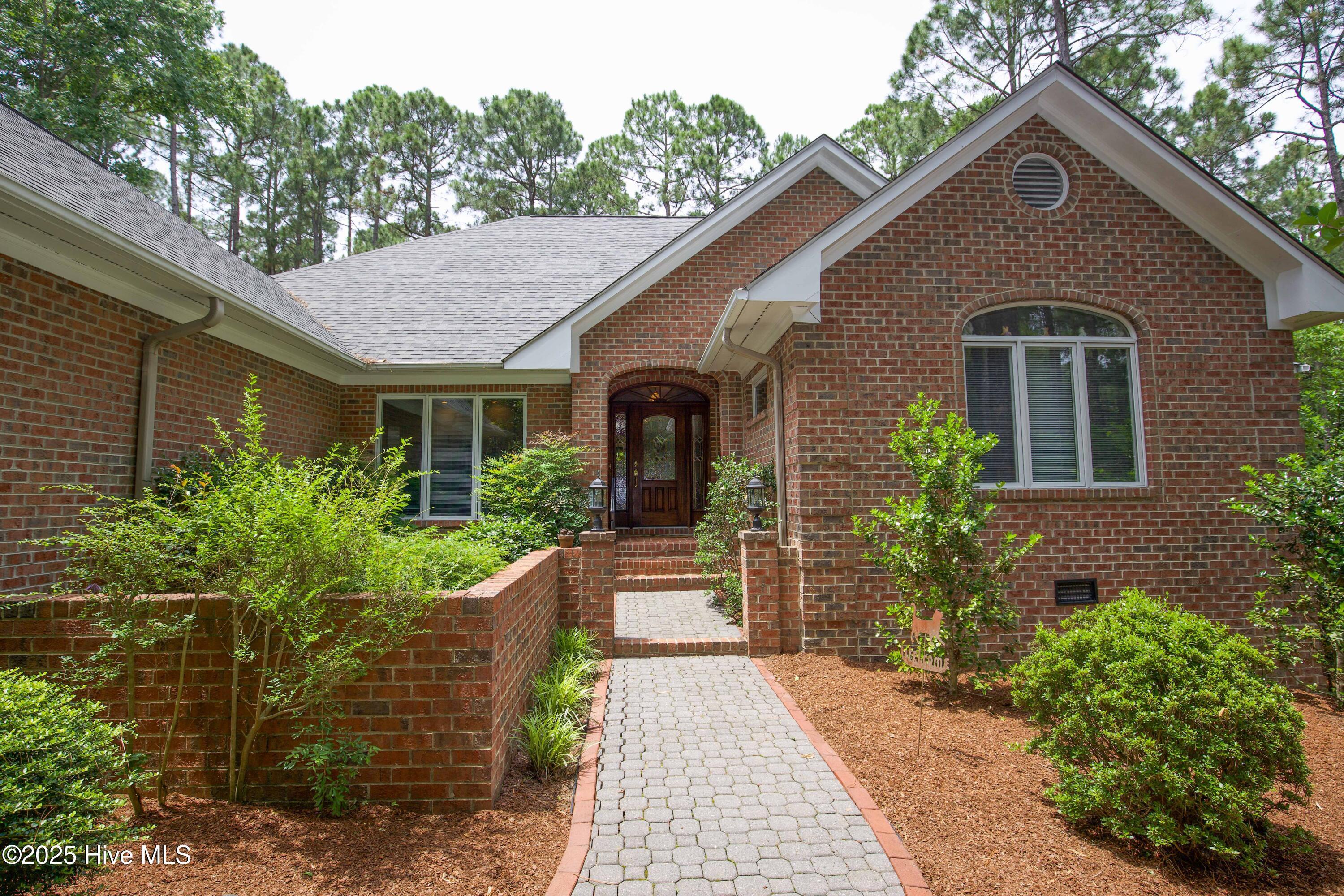 17 Troon Drive Pinehurst, NC 28374 - Photo 5 of 105 Front entry