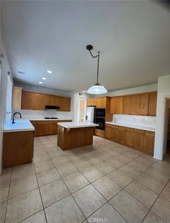 $3,700 | 41090 Arron Court, Murrieta, CA 92562