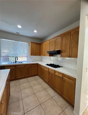 $3,700 | 41090 Arron Court, Murrieta, CA 92562