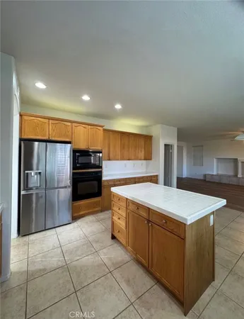 $3,700 | 41090 Arron Court, Murrieta, CA 92562