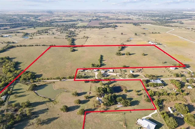 a view of lake view and ocean view