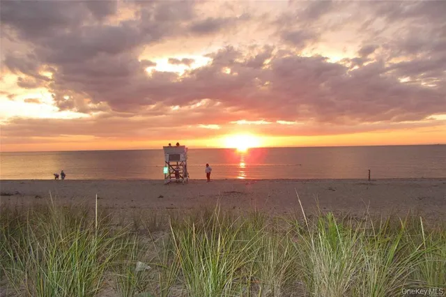 $3,250 | 475 Youngs Avenue, Unit C, Southold, NY 11971