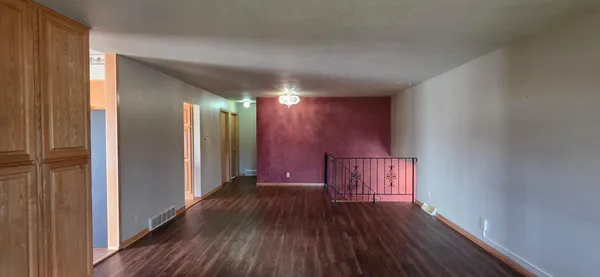 $349,900 | 925 Riverview Drive, Valley City, ND 58072