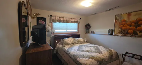 $359,900 | 925 Riverview Drive, Valley City, ND 58072