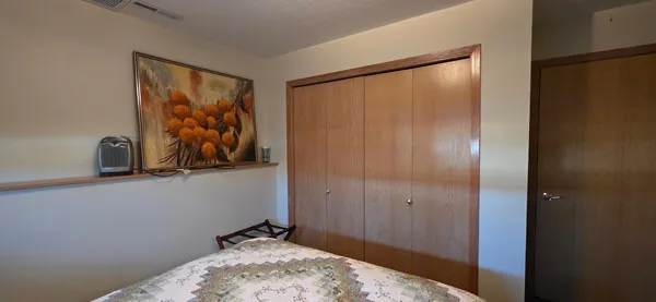 $359,900 | 925 Riverview Drive, Valley City, ND 58072