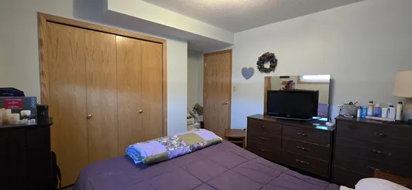 $359,900 | 925 Riverview Drive, Valley City, ND 58072
