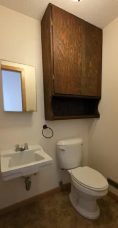 $349,900 | 925 Riverview Drive, Valley City, ND 58072