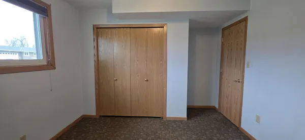 $349,900 | 925 Riverview Drive, Valley City, ND 58072