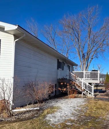$359,900 | 925 Riverview Drive, Valley City, ND 58072