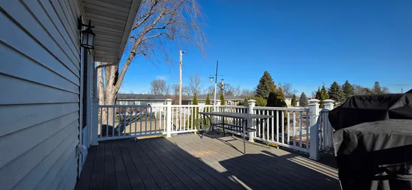 $359,900 | 925 Riverview Drive, Valley City, ND 58072
