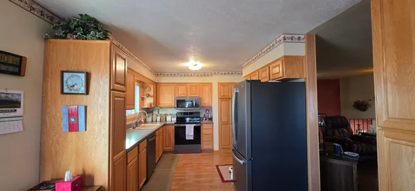 $359,900 | 925 Riverview Drive, Valley City, ND 58072