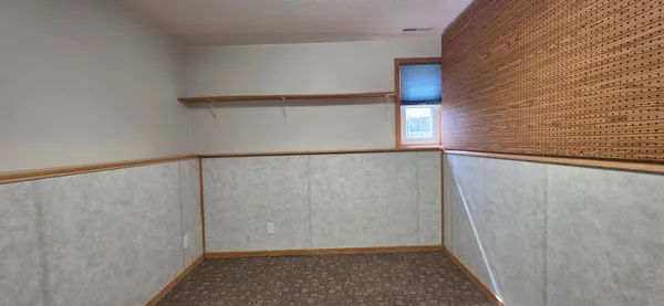 $349,900 | 925 Riverview Drive, Valley City, ND 58072