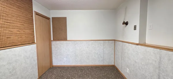 $349,900 | 925 Riverview Drive, Valley City, ND 58072