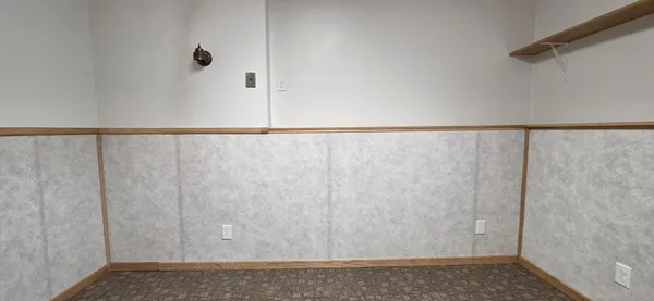 $349,900 | 925 Riverview Drive, Valley City, ND 58072