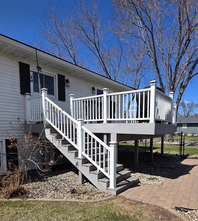 $349,900 | 925 Riverview Drive, Valley City, ND 58072