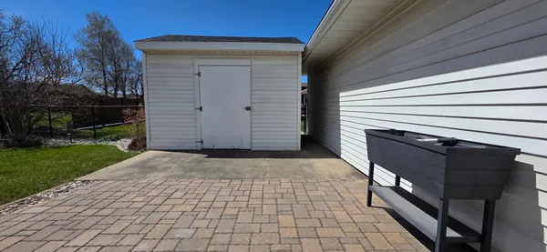 $349,900 | 925 Riverview Drive, Valley City, ND 58072