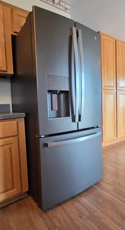 $349,900 | 925 Riverview Drive, Valley City, ND 58072