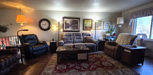 $359,900 | 925 Riverview Drive, Valley City, ND 58072