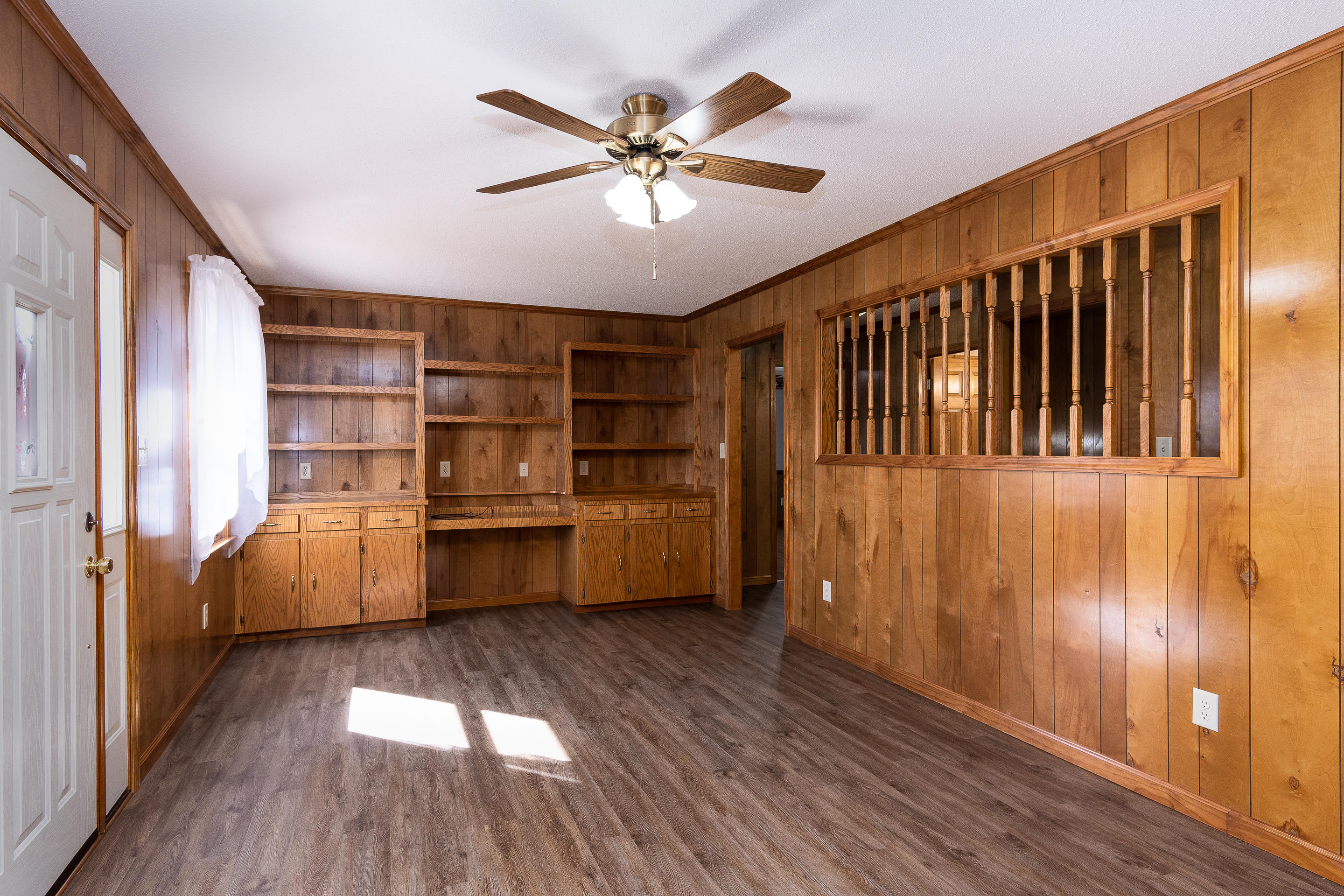 911 V I Ranch Road Bristol, TN 37620 - Photo 21 of 50 interior-2 (1)
