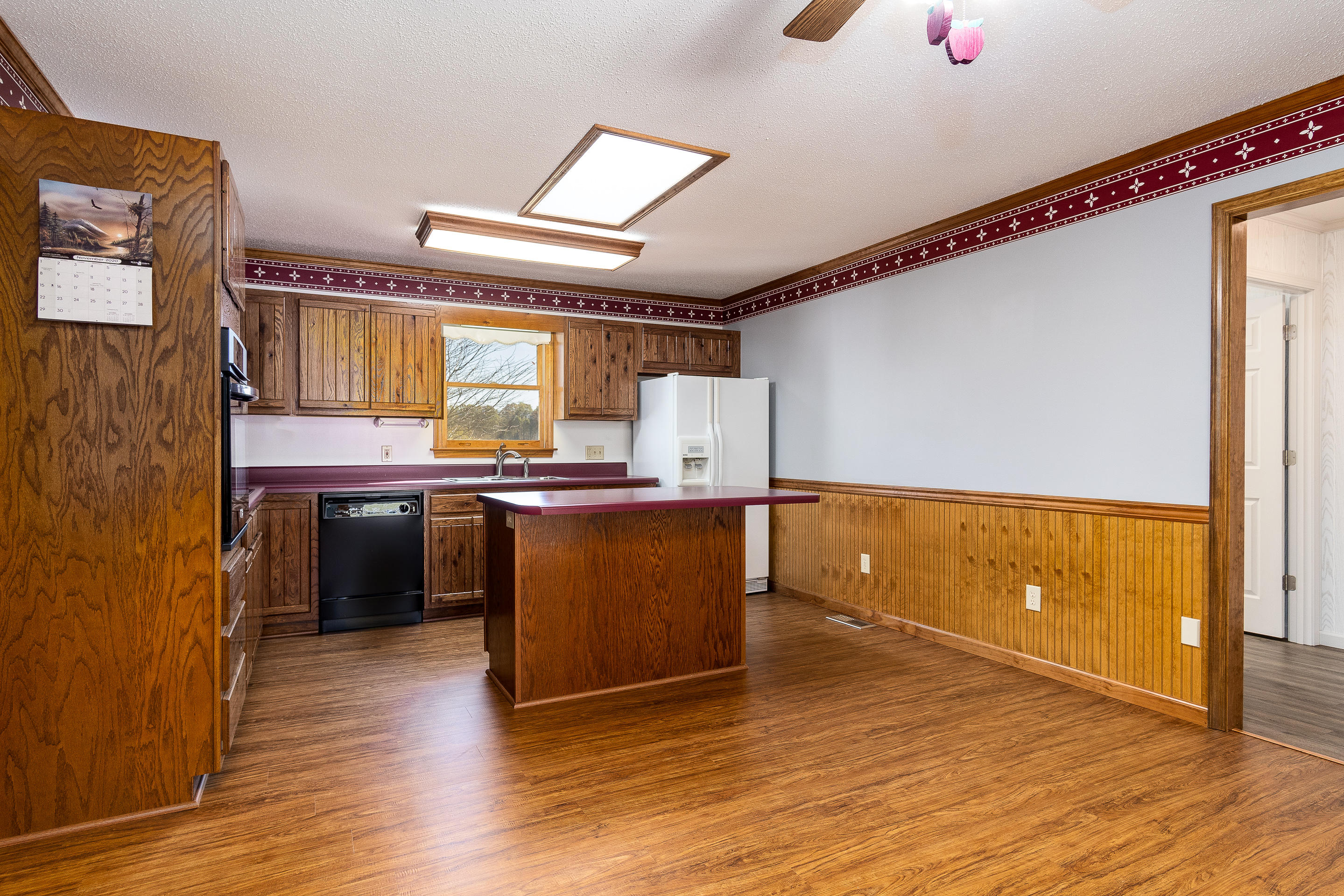 911 V I Ranch Road Bristol, TN 37620 - Photo 31 of 50 interior-12 (1)