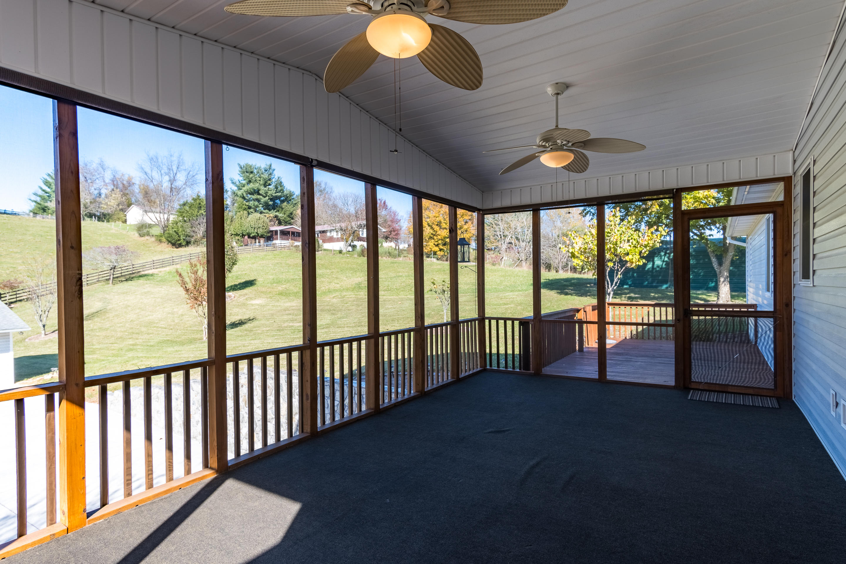 911 V I Ranch Road Bristol, TN 37620 - Photo 49 of 50 interior-30 (1)