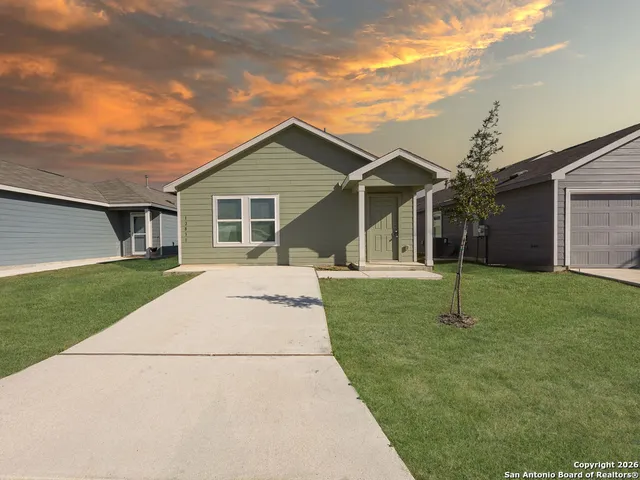 $1,375 | 12831 Chinali Springs, St. Hedwig, TX 78152