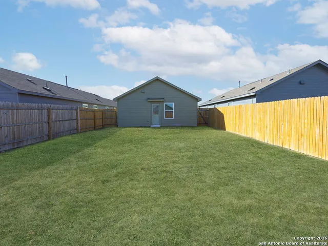 $1,375 | 12831 Chinali Springs, St. Hedwig, TX 78152