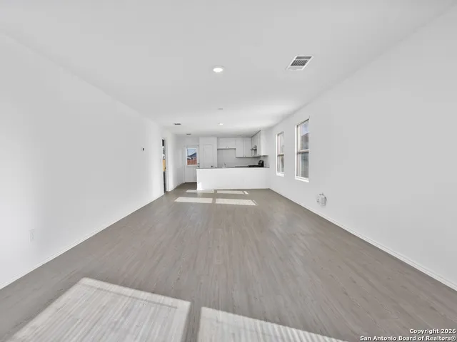 $1,375 | 12831 Chinali Springs, St. Hedwig, TX 78152