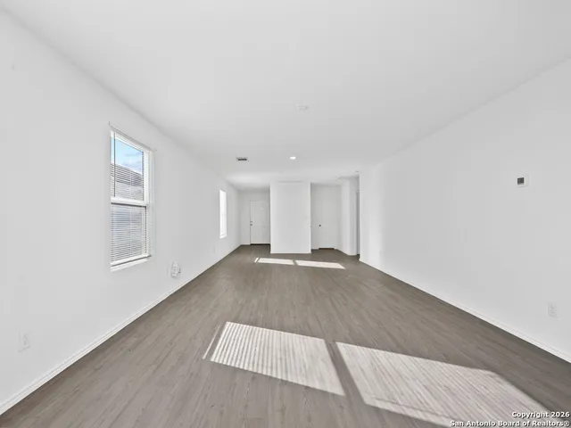 $1,375 | 12831 Chinali Springs, St. Hedwig, TX 78152