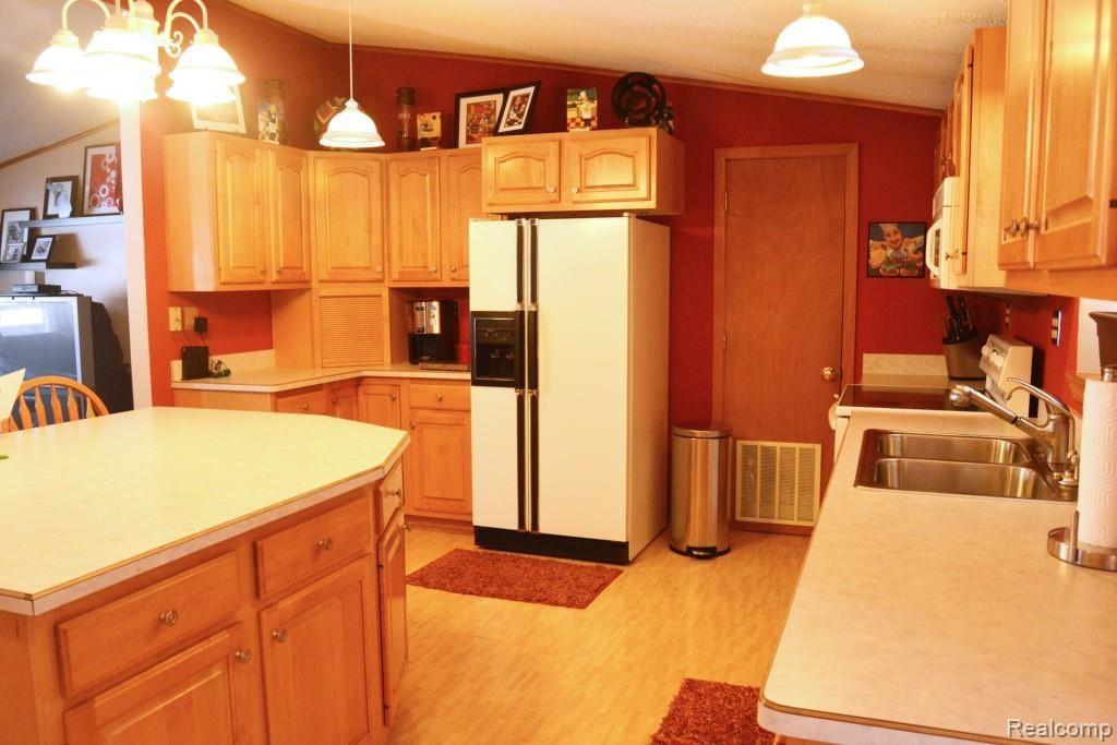 7177 West Allen Road Fowlerville, MI 48836 - Photo 6 of 24