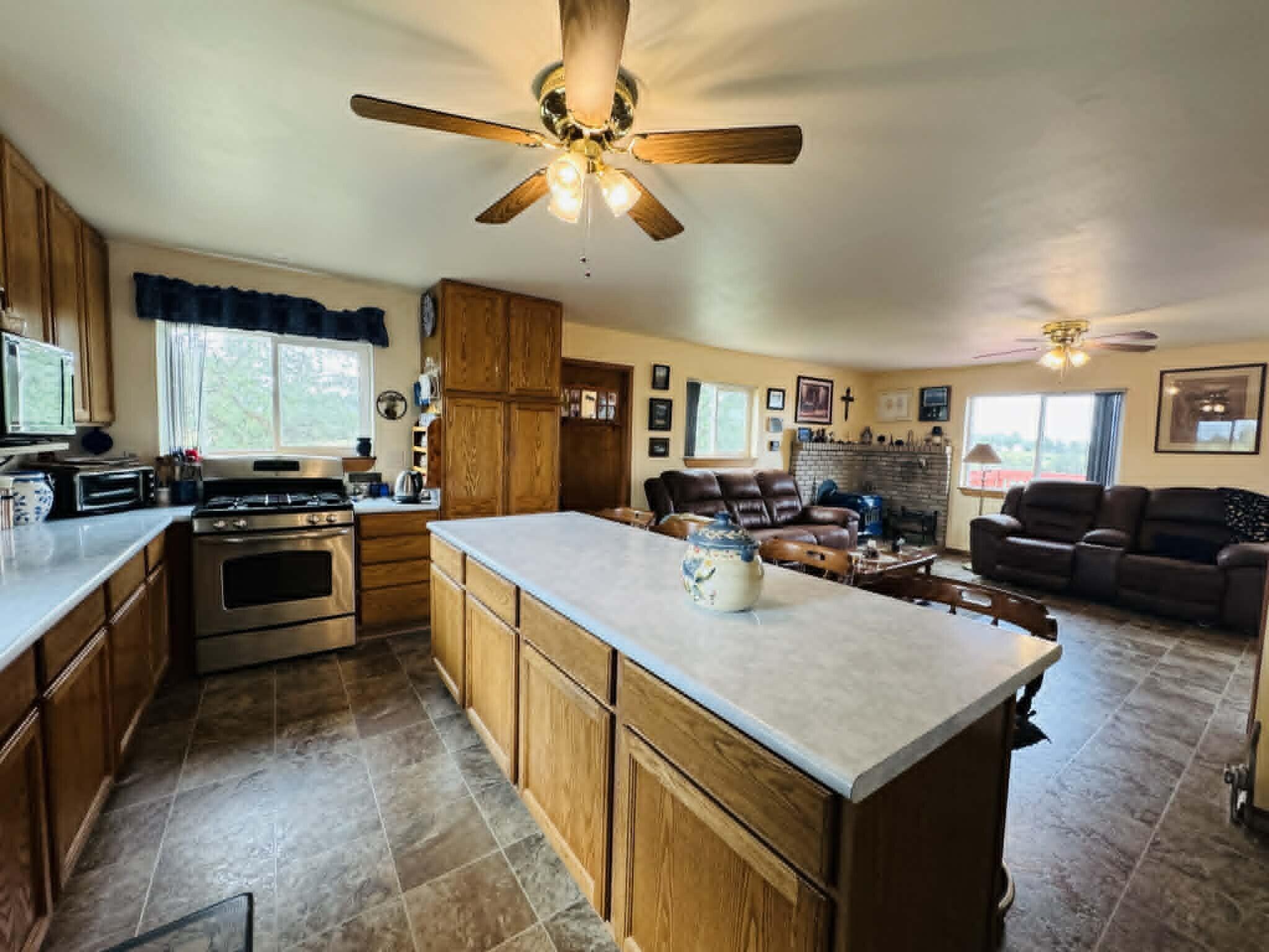 6231 Ridgetop Road Anderson, CA 96007 - Photo 19 of 48 72