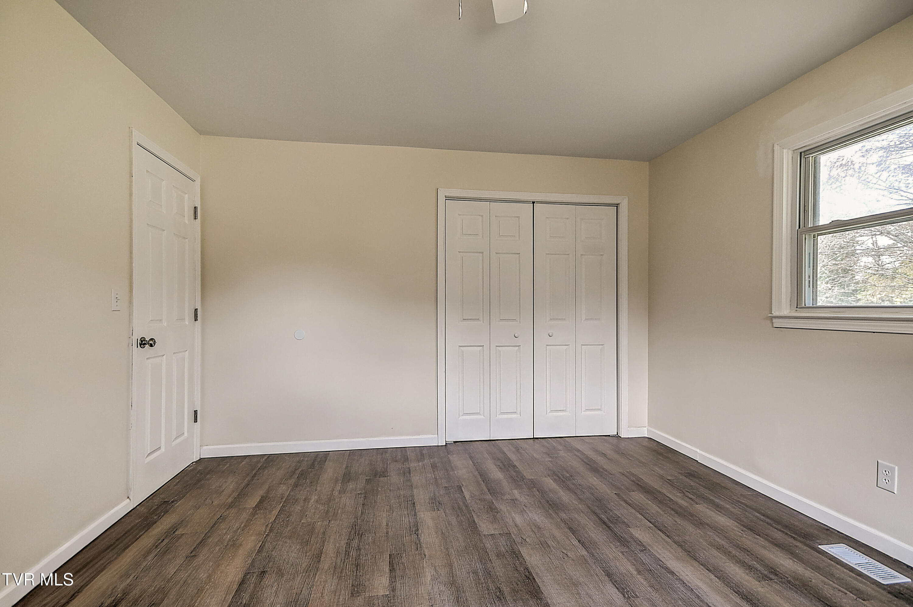 1091 Shipley Ferry Road Blountville, TN 37617 - Photo 24 of 44 1091 Shipley Ferry RF-26